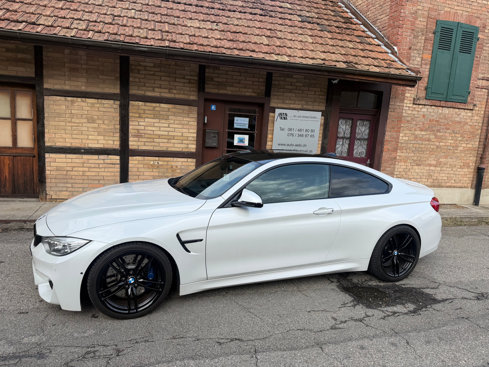 BMW M4 Coupé DKG-image-8