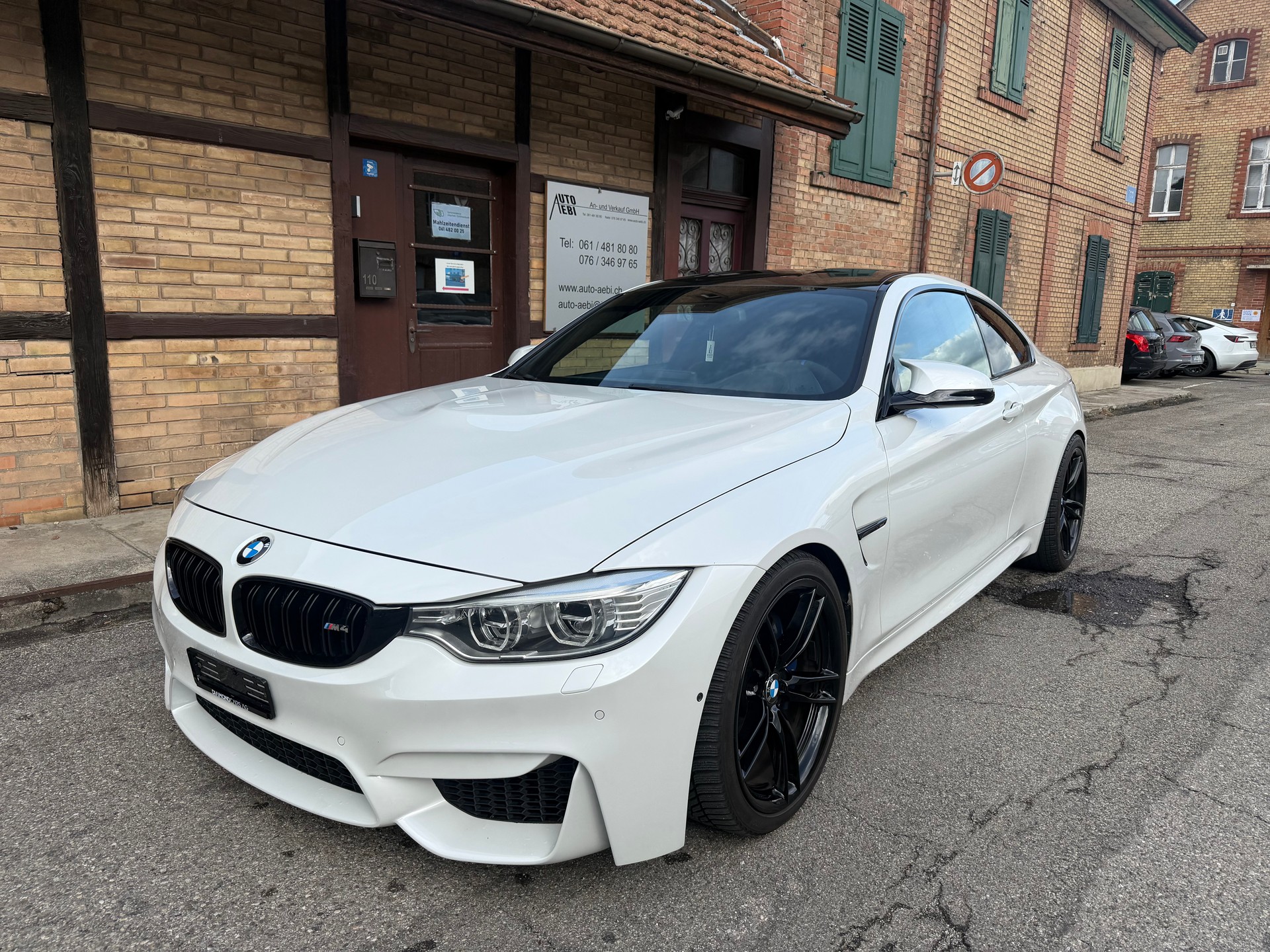 BMW M4 Coupé DKG-image-1