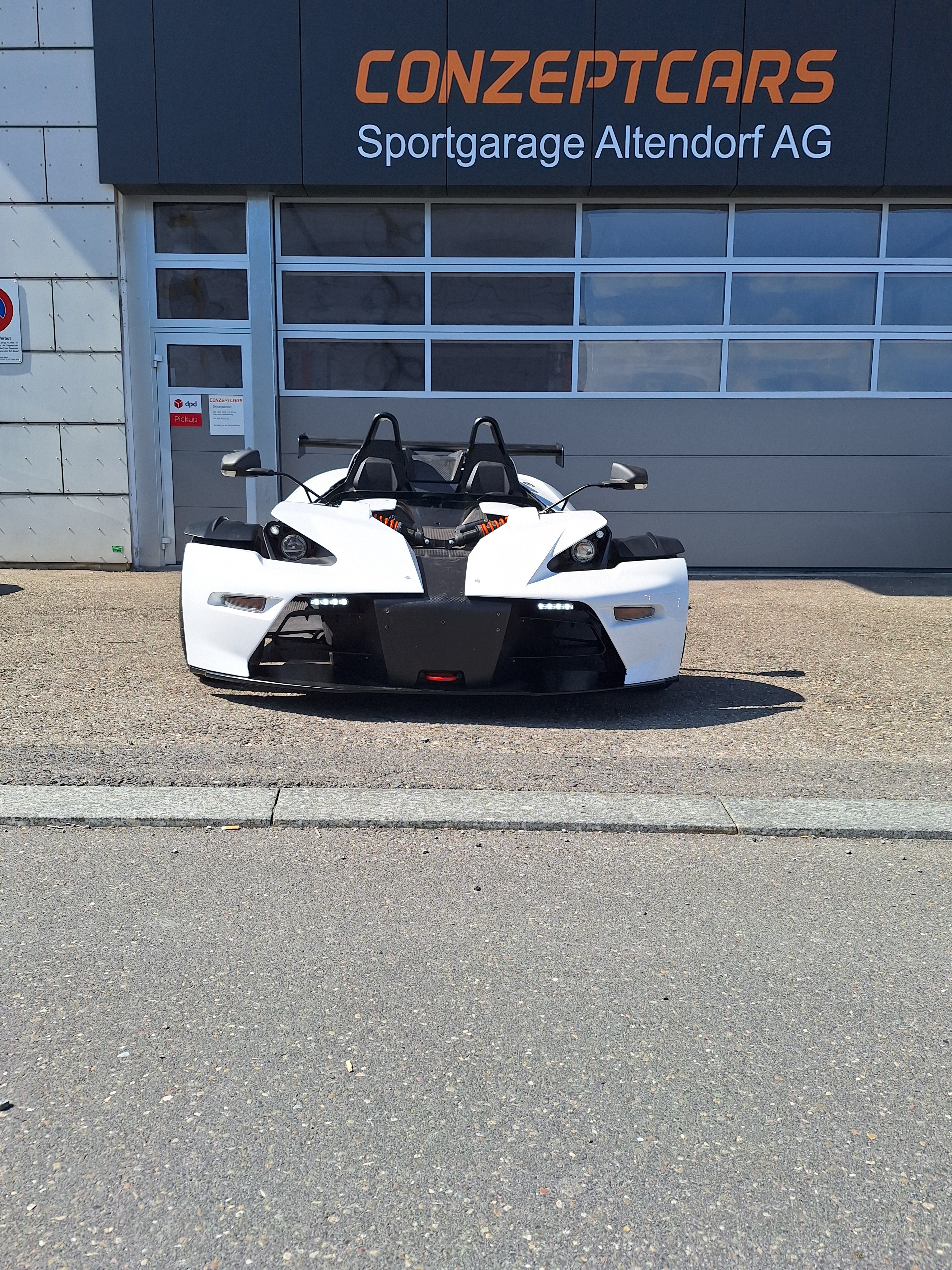Car photo