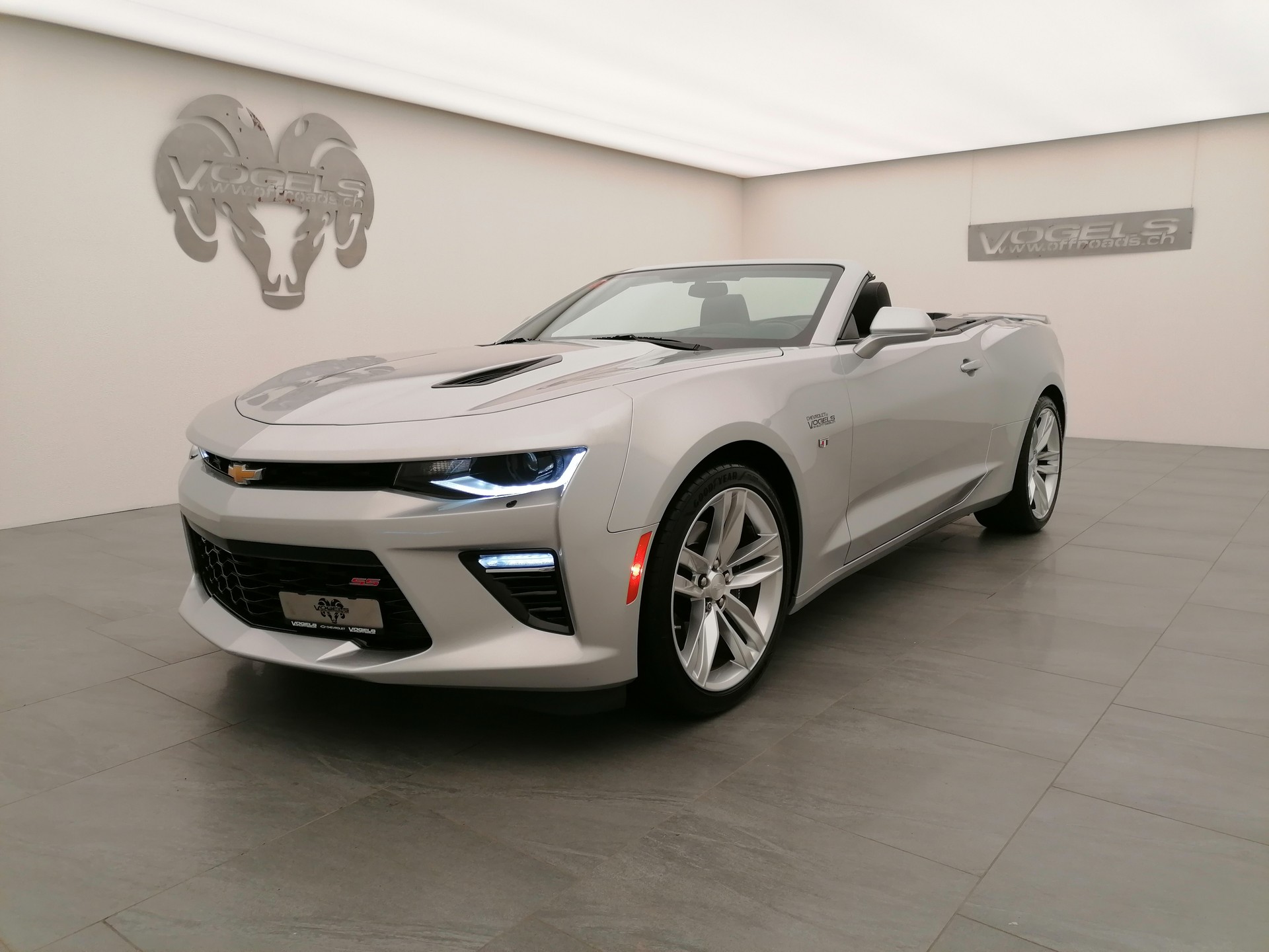 CHEVROLET Camaro SS 6.2 Convertible-image-6