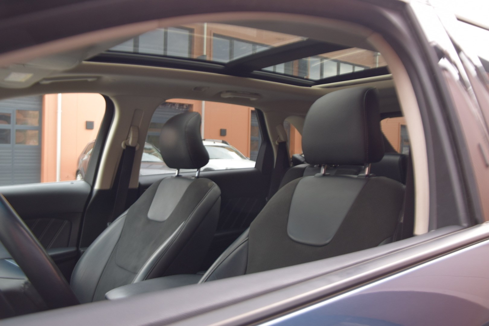 FORD Edge 2.0 TDCi ST-Line 4WD PowerShift-image-10