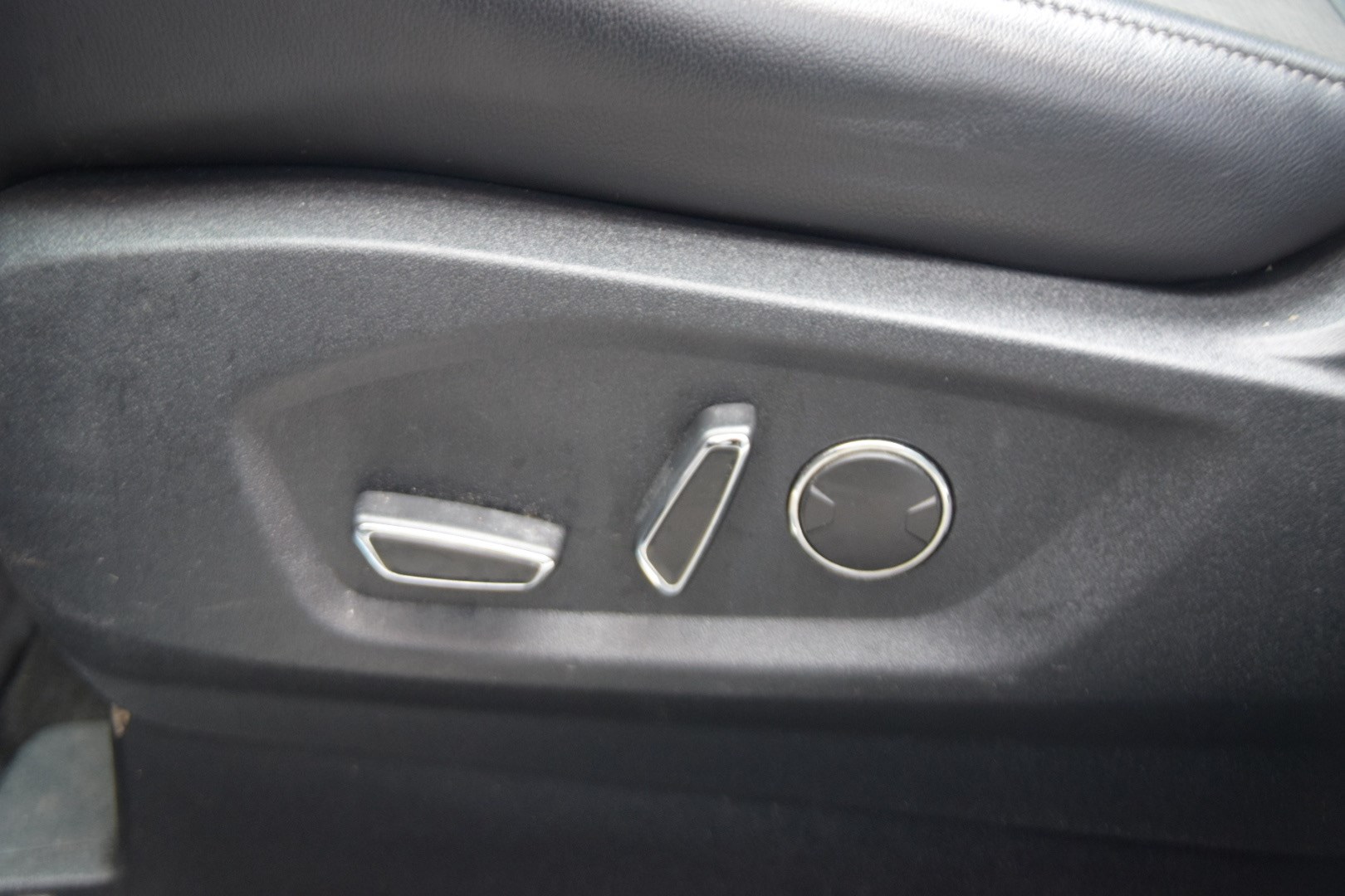 FORD Edge 2.0 TDCi ST-Line 4WD PowerShift-image-13