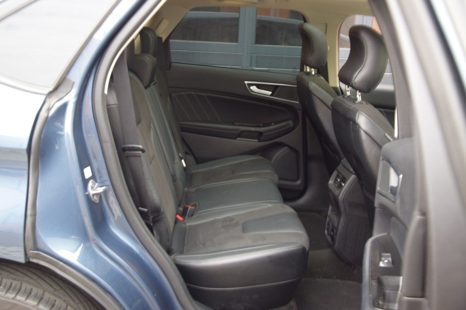 FORD Edge 2.0 TDCi ST-Line 4WD PowerShift-image-18