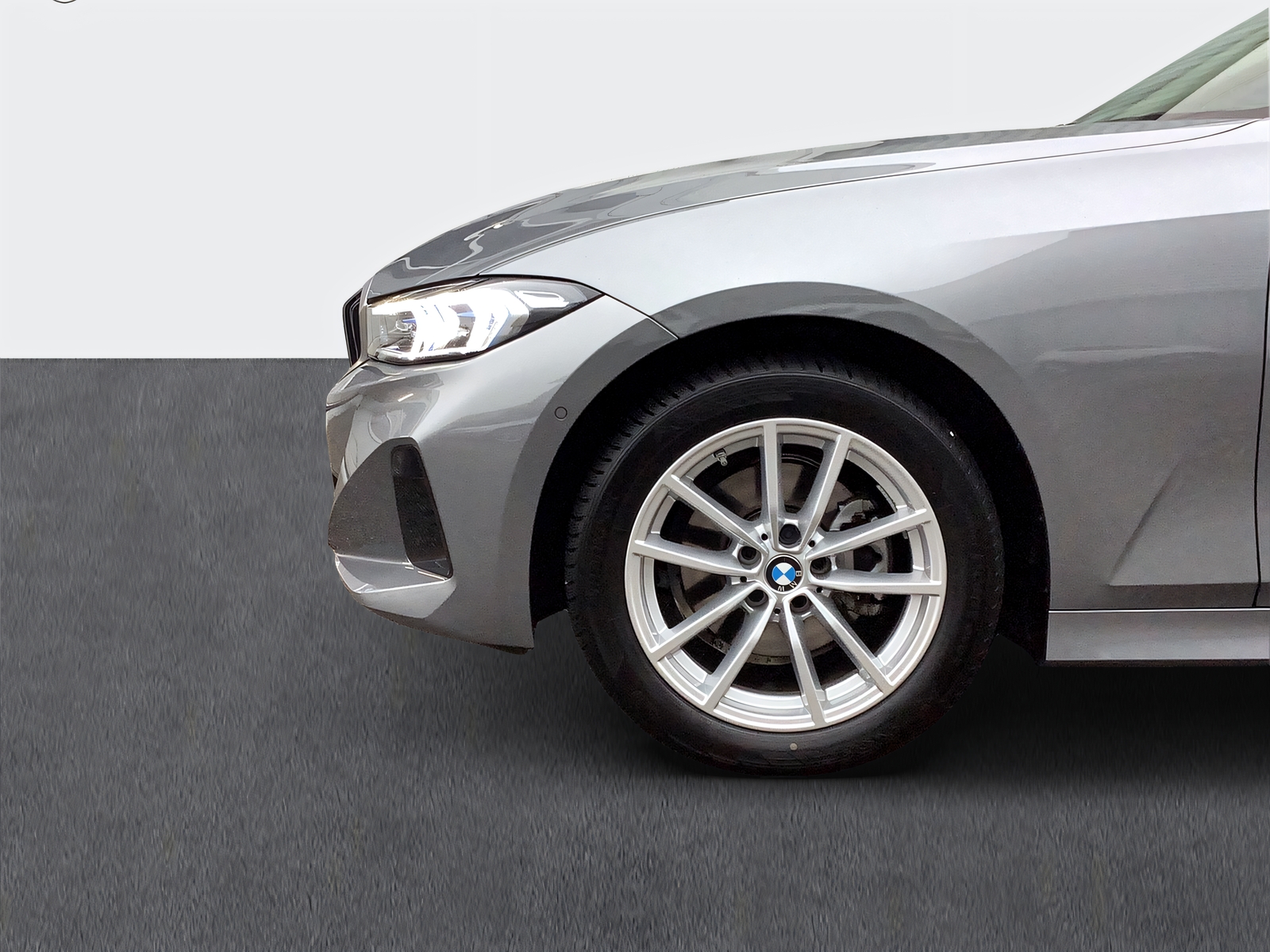 BMW 320d xDrive 48V Touring Steptronic-image-6