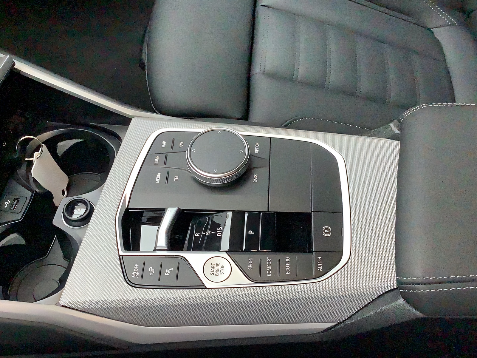 BMW 320d xDrive 48V Touring Steptronic-image-19