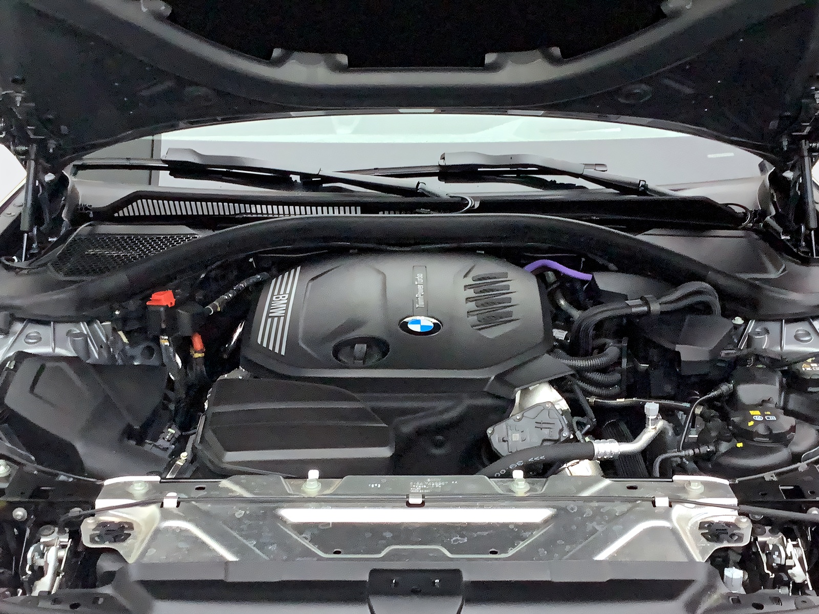 BMW 320d xDrive 48V Touring Steptronic-image-17