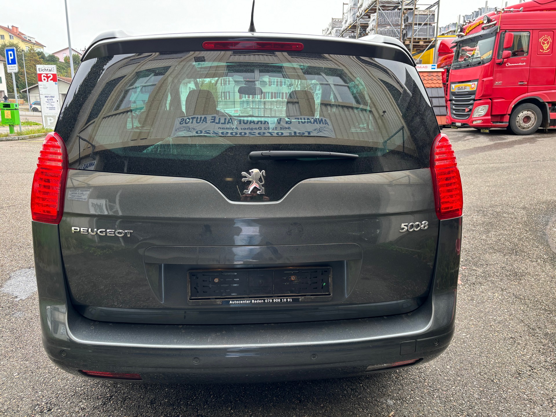 PEUGEOT 5008 1.6 HDI Sport EGS6-image-5