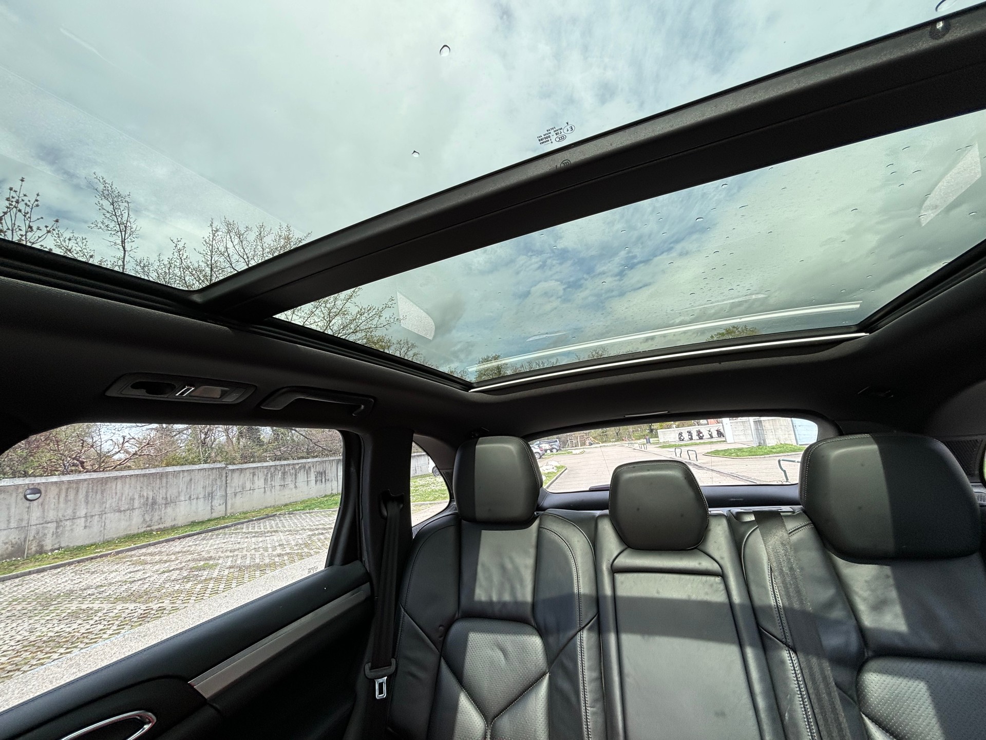 PORSCHE 3.0 V6 S Hybrid-image-5