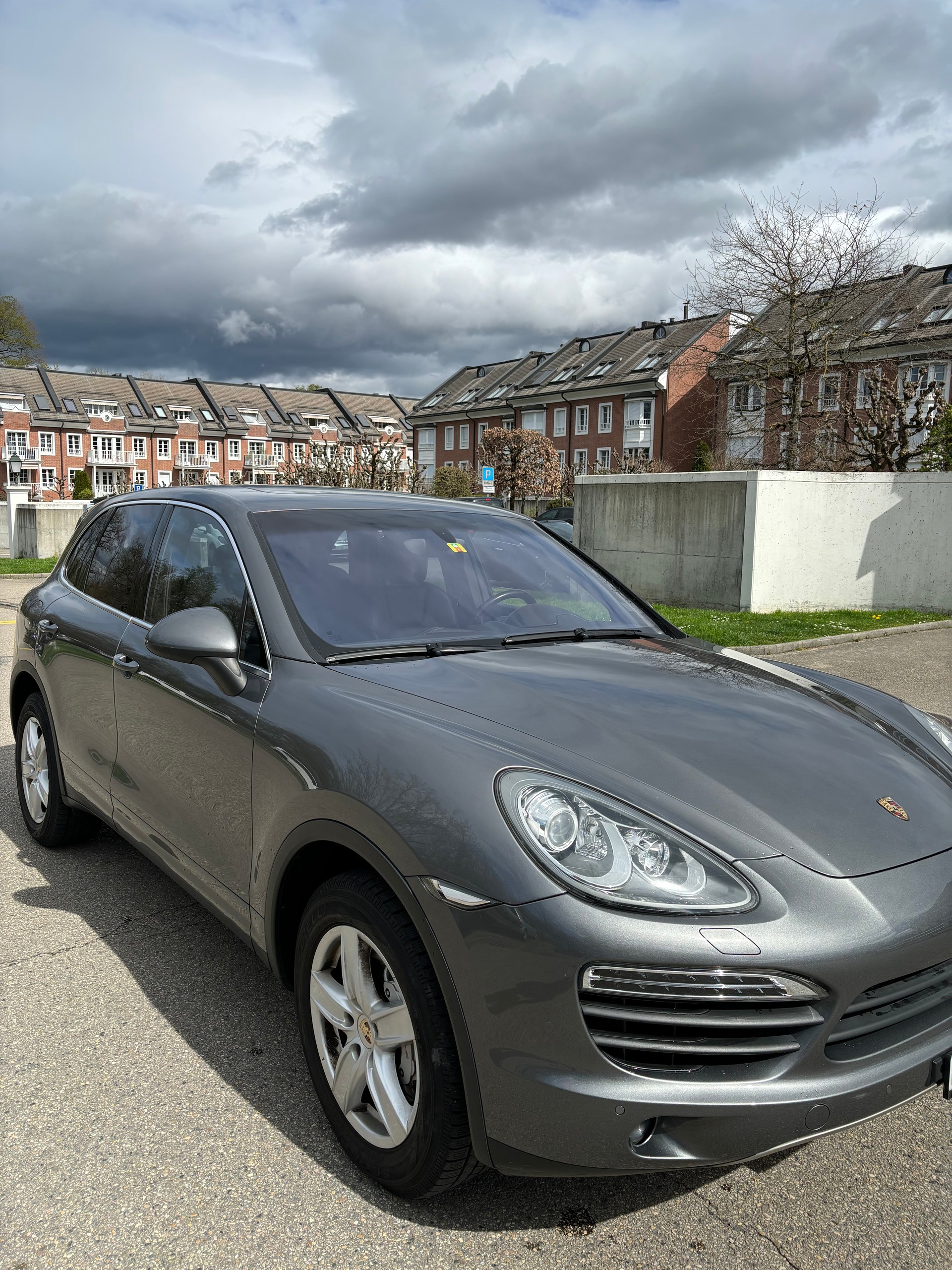 PORSCHE 3.0 V6 S Hybrid-image-1