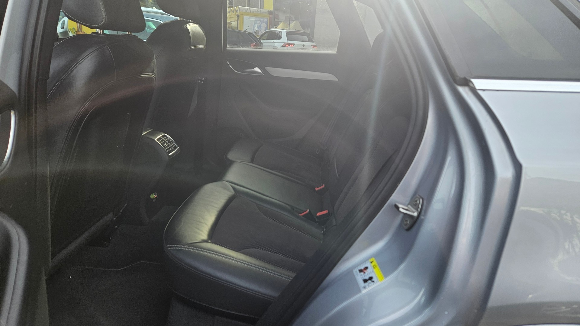 AUDI Q3 2.0 TFSI sport quattro S-tronic-image-6