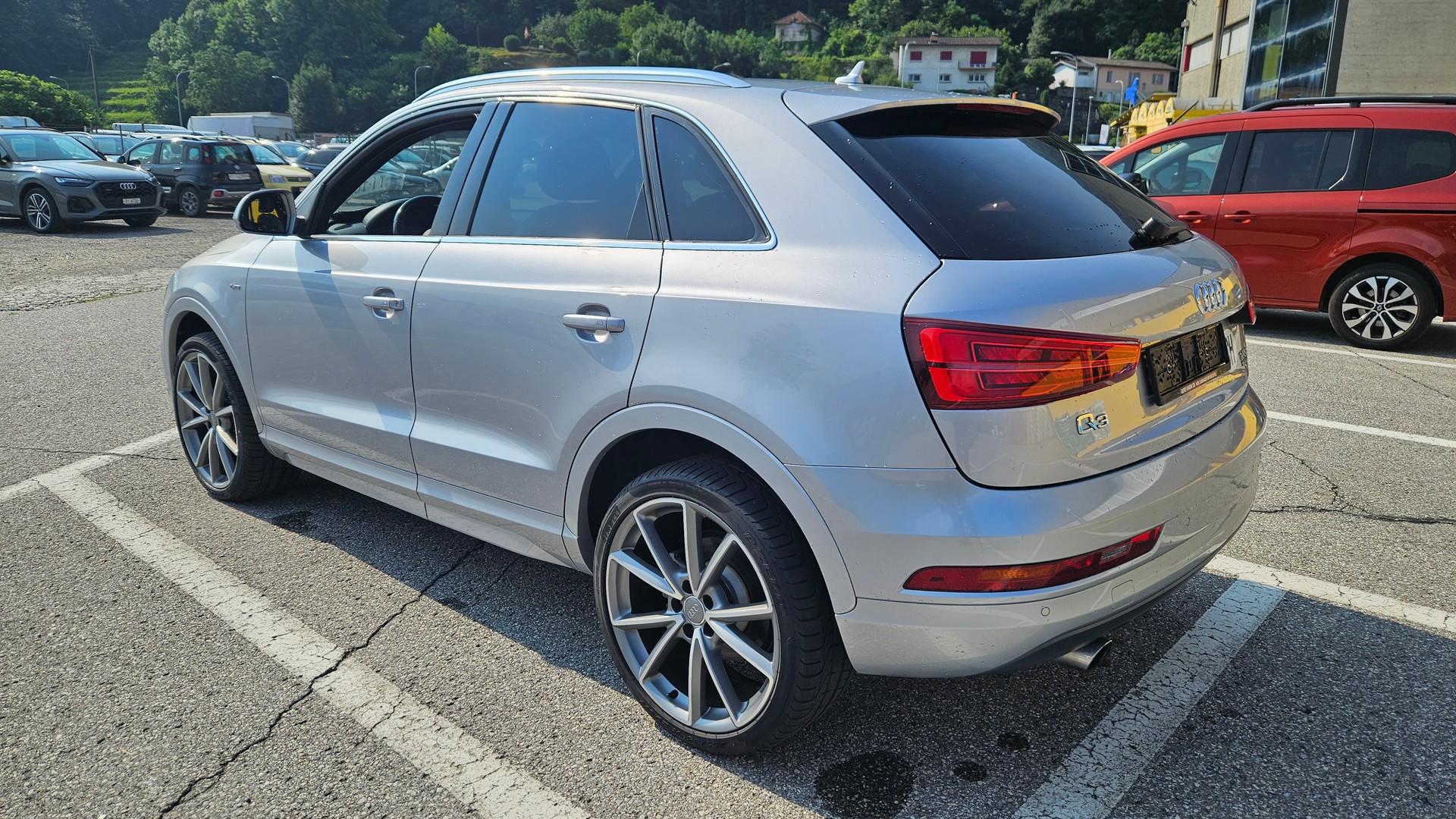 AUDI Q3 2.0 TFSI sport quattro S-tronic-image-3