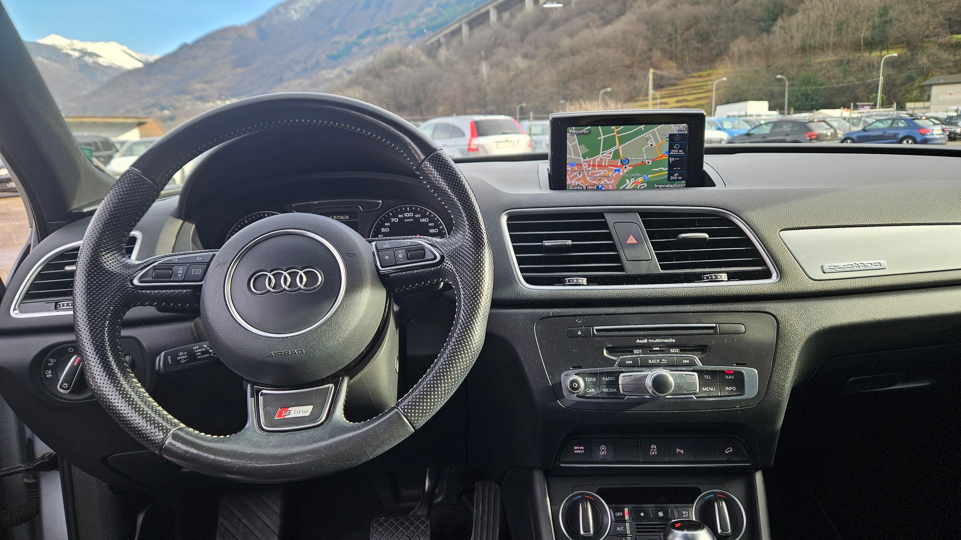 AUDI Q3 2.0 TFSI sport quattro S-tronic-image-7