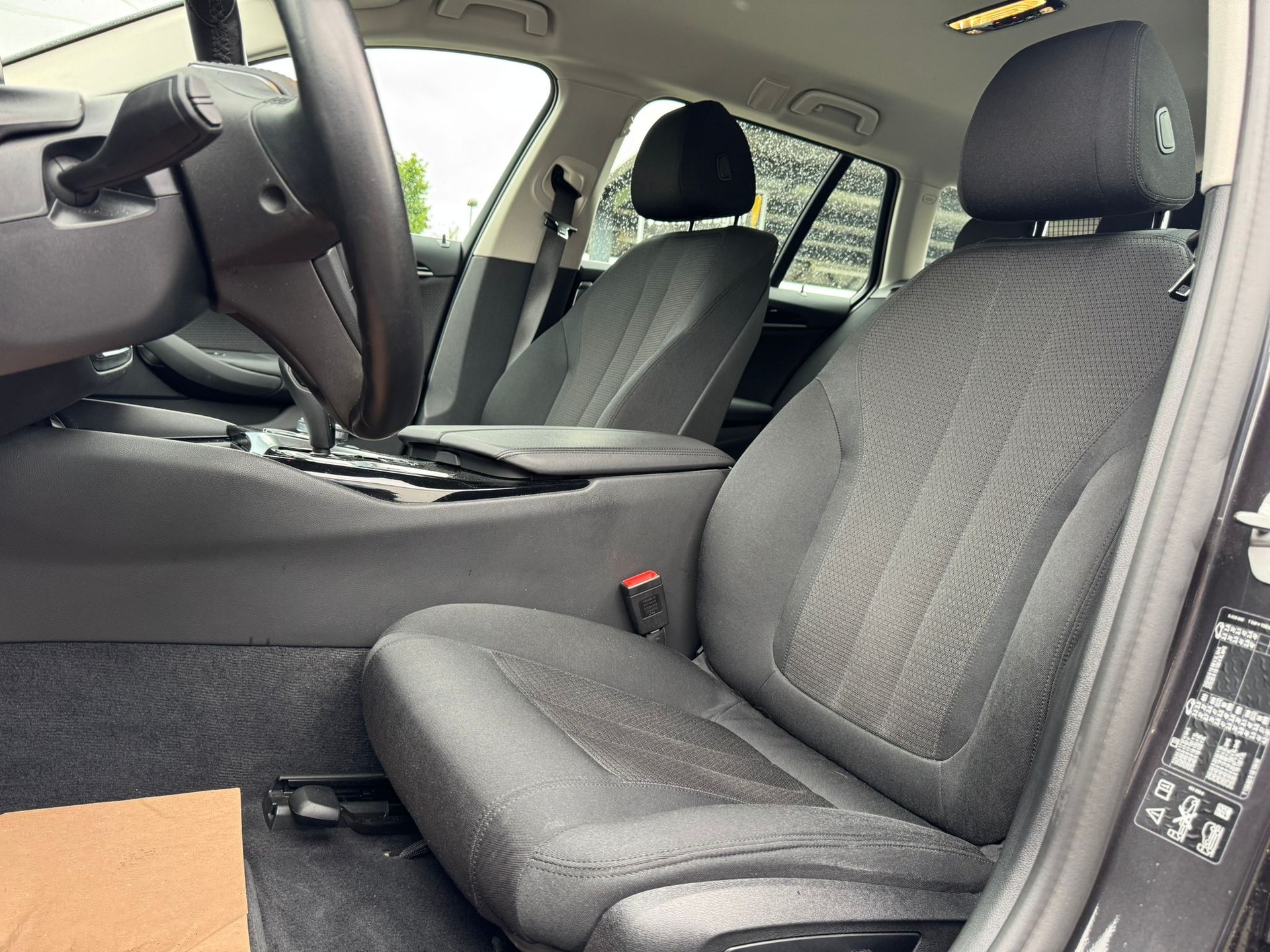BMW 520d xDrive 48V Touring Steptronic-image-9