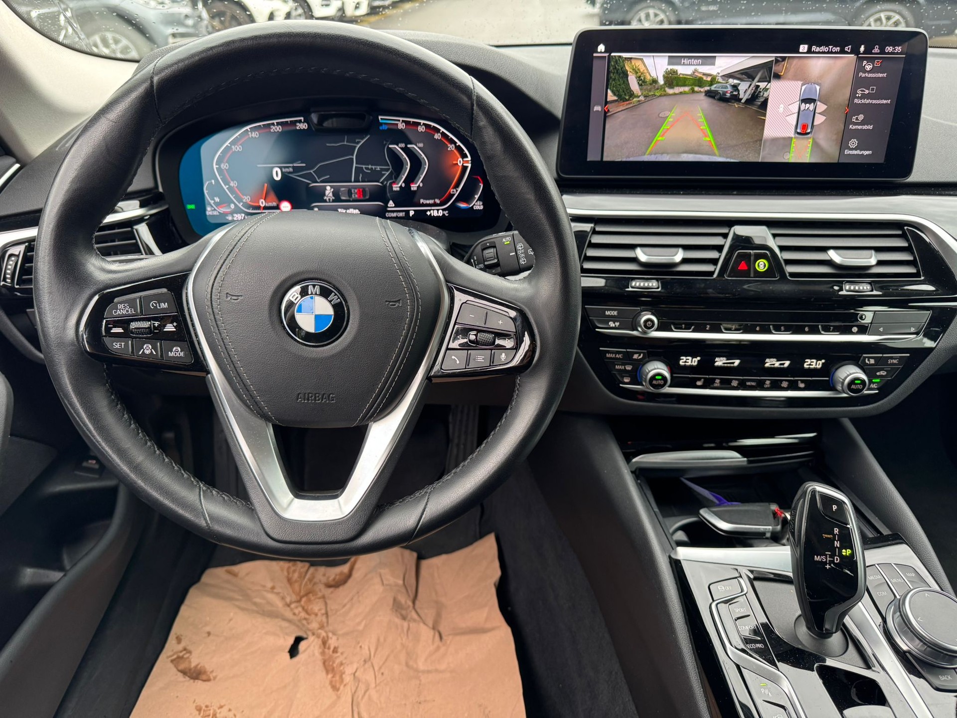 BMW 520d xDrive 48V Touring Steptronic-image-14