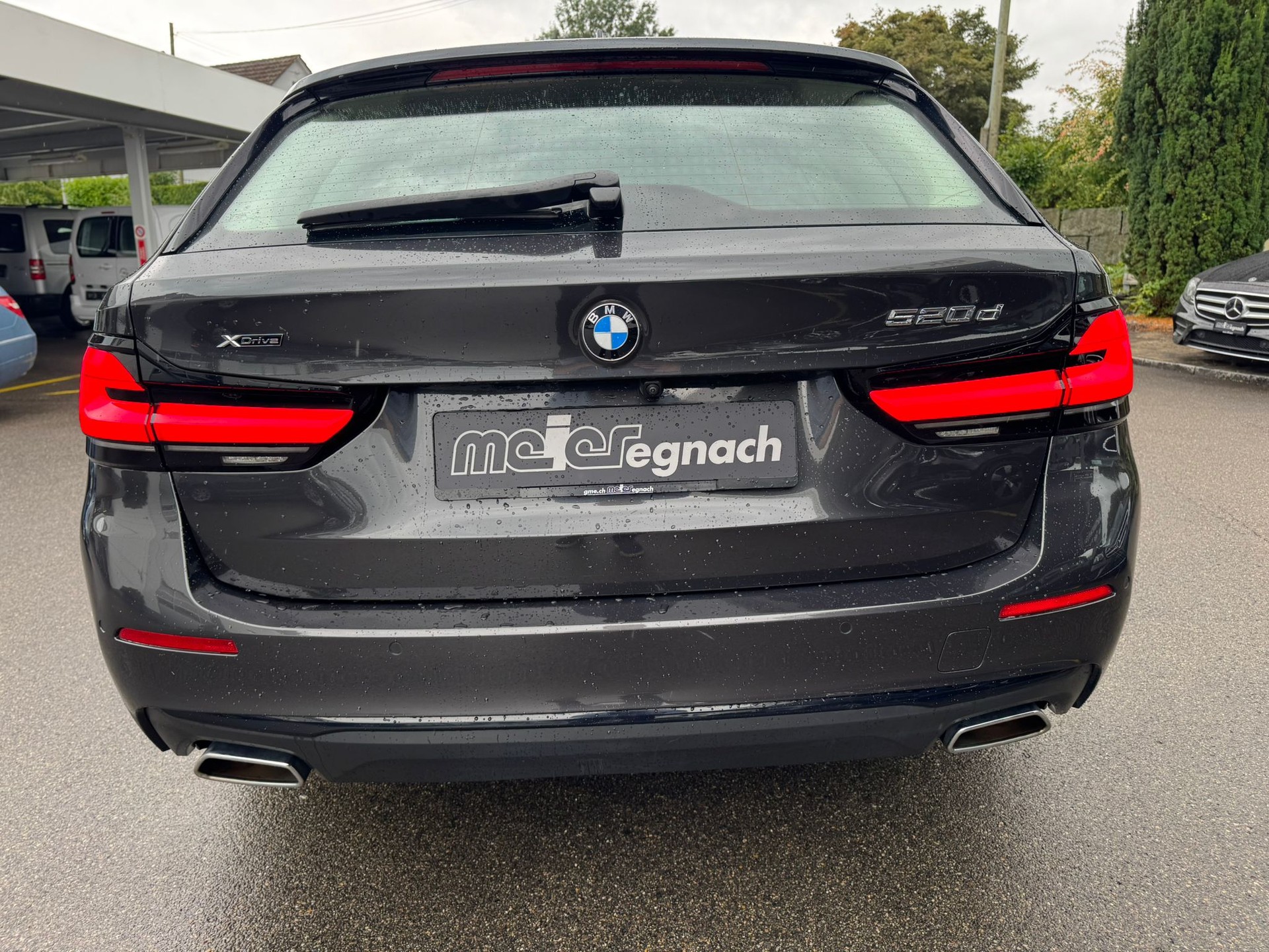 BMW 520d xDrive 48V Touring Steptronic-image-7