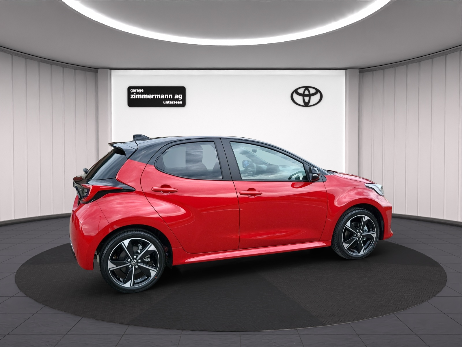 TOYOTA Yaris 1.5 VVT-i HSD Premium-image-4