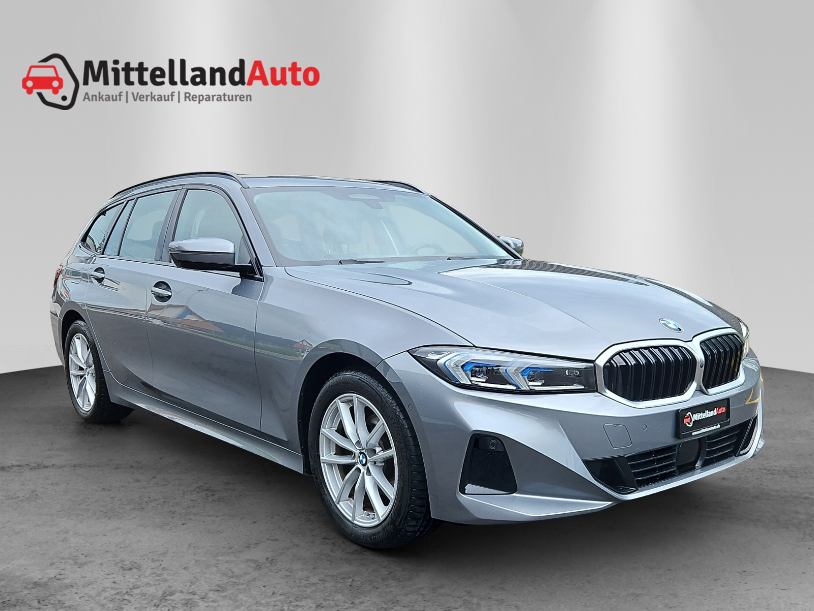 BMW 320d xDrive 48V Touring Steptronic-image-2