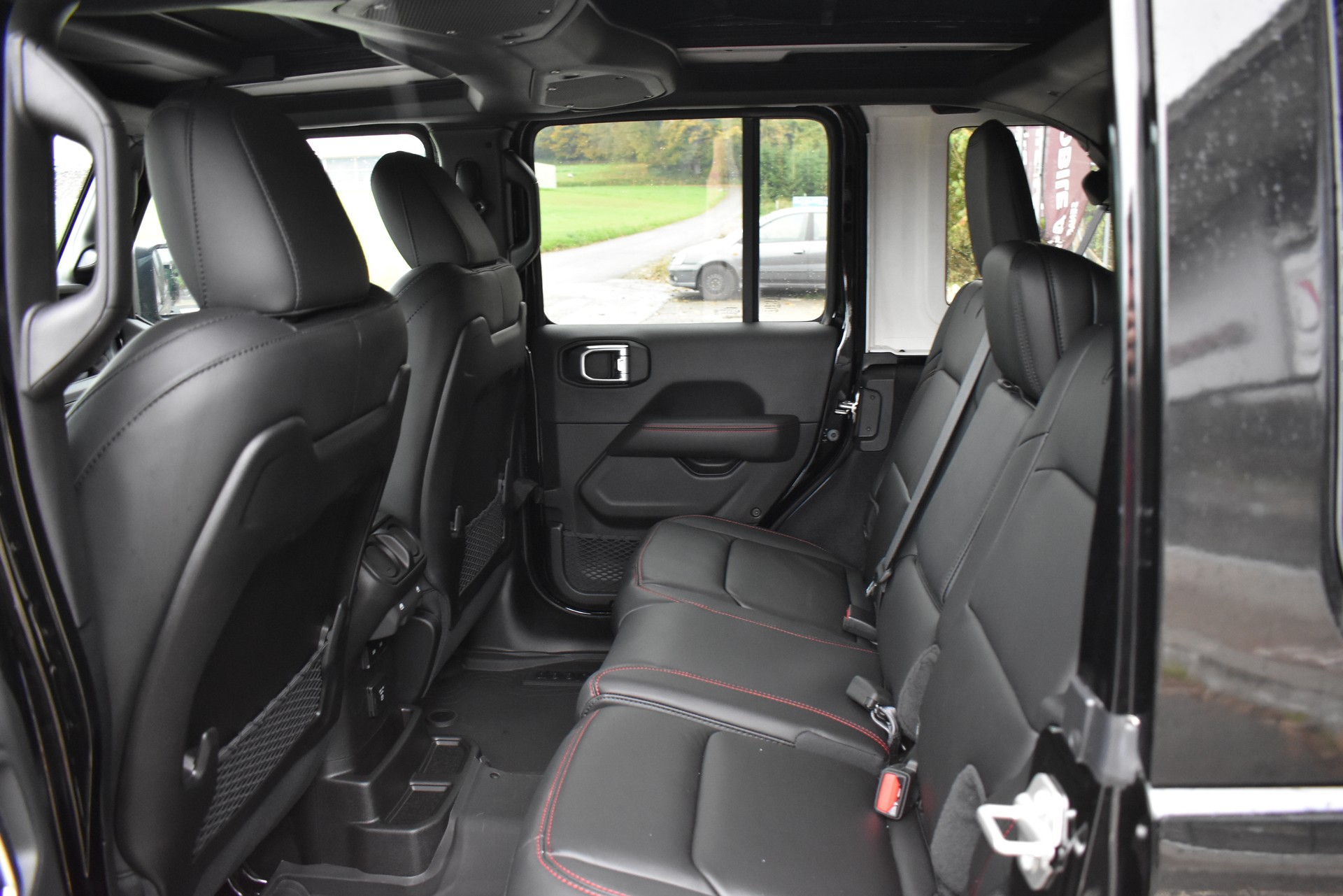 JEEP Wrangler 2.0 Unlimited Rubicon Automatic-image-10