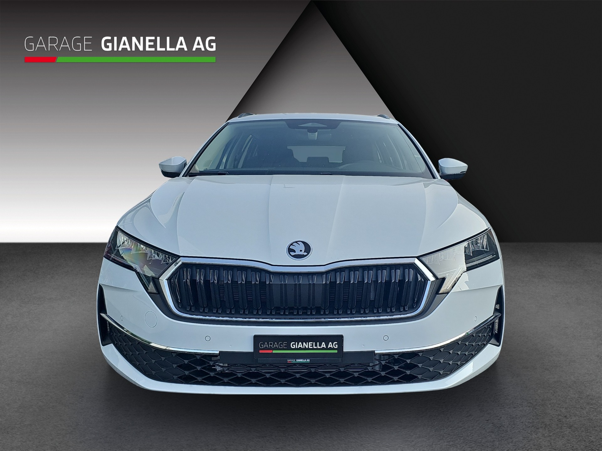 SKODA Octavia Combi 2.0 TDI DSG Selection-showroom-element-3