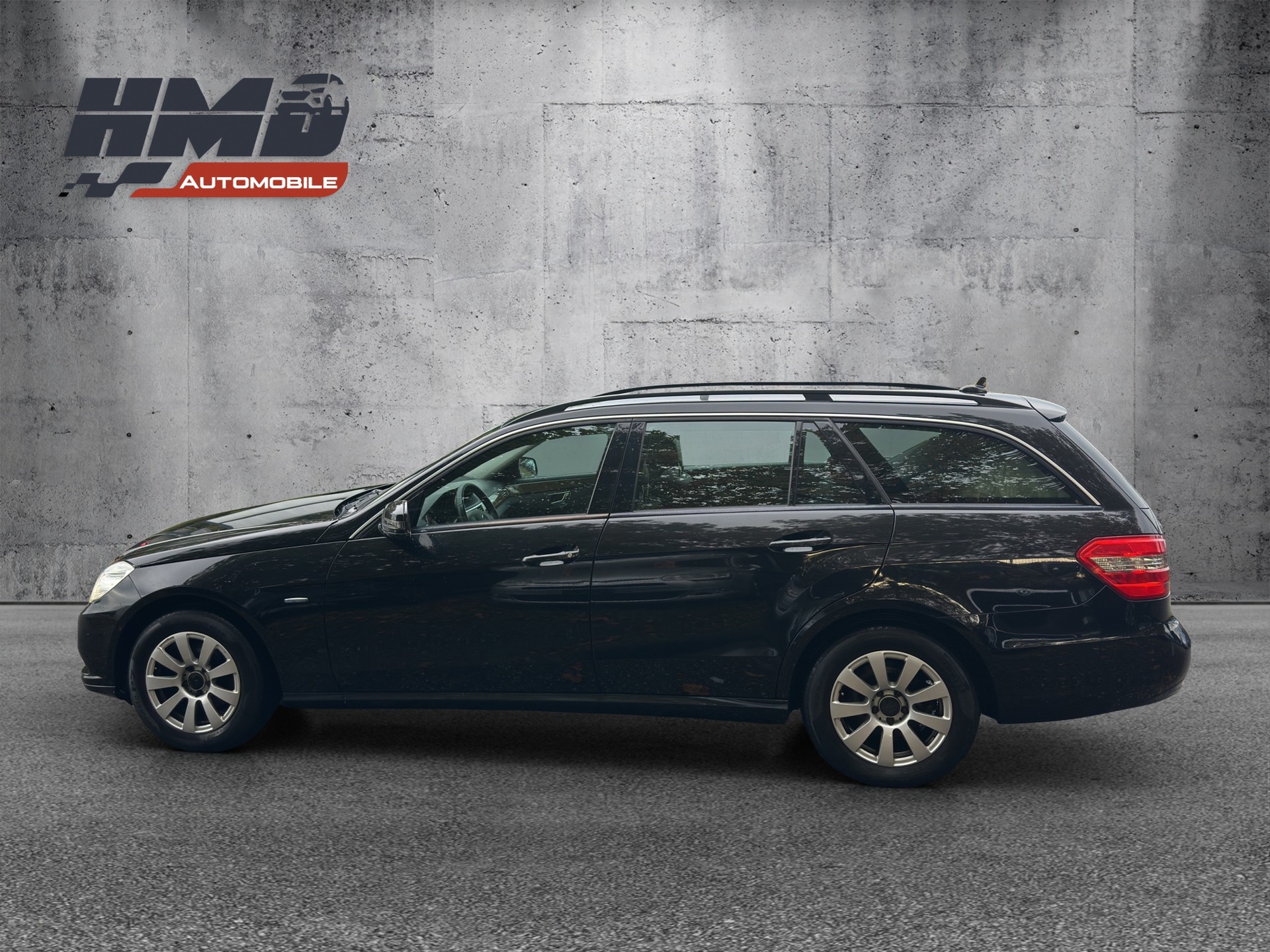MERCEDES-BENZ E 200 CGI BlueEfficiency Avantgarde Automatic-image-2