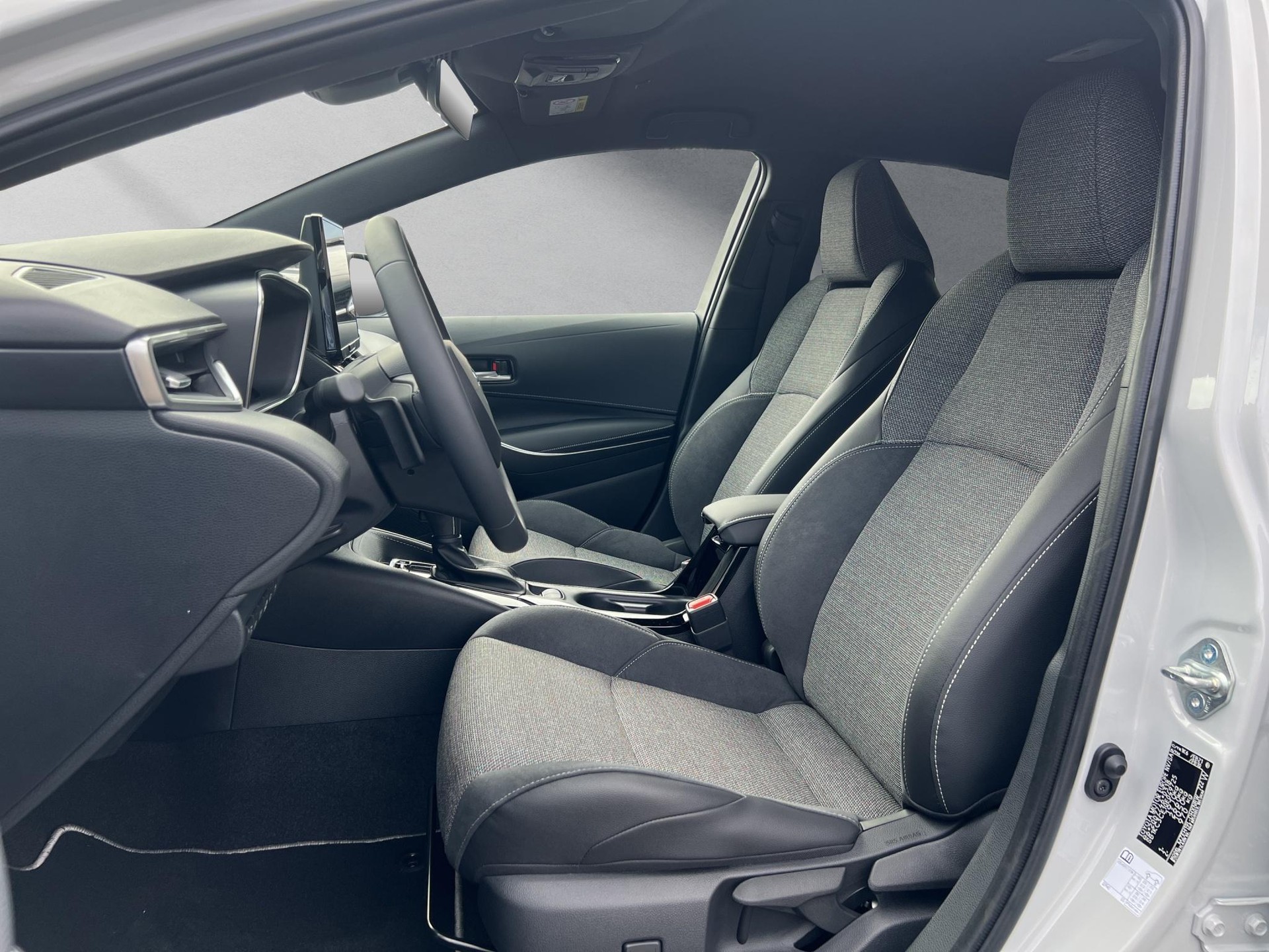 TOYOTA Corolla 2.0 HSD Trend-image-8