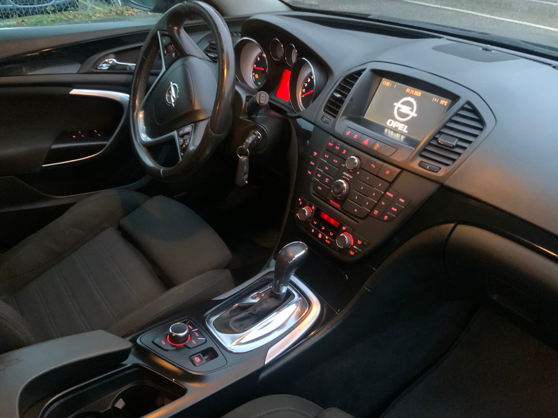 OPEL Insignia ST 2.0 Turbo Sport 4WD Aut.-image-10