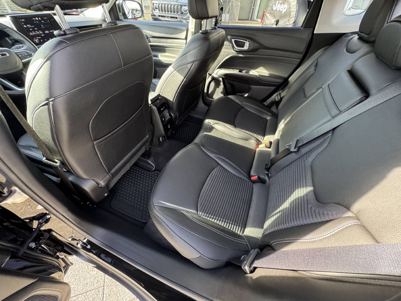 JEEP Compass 1.5 Turbo Night Eagle-image-6