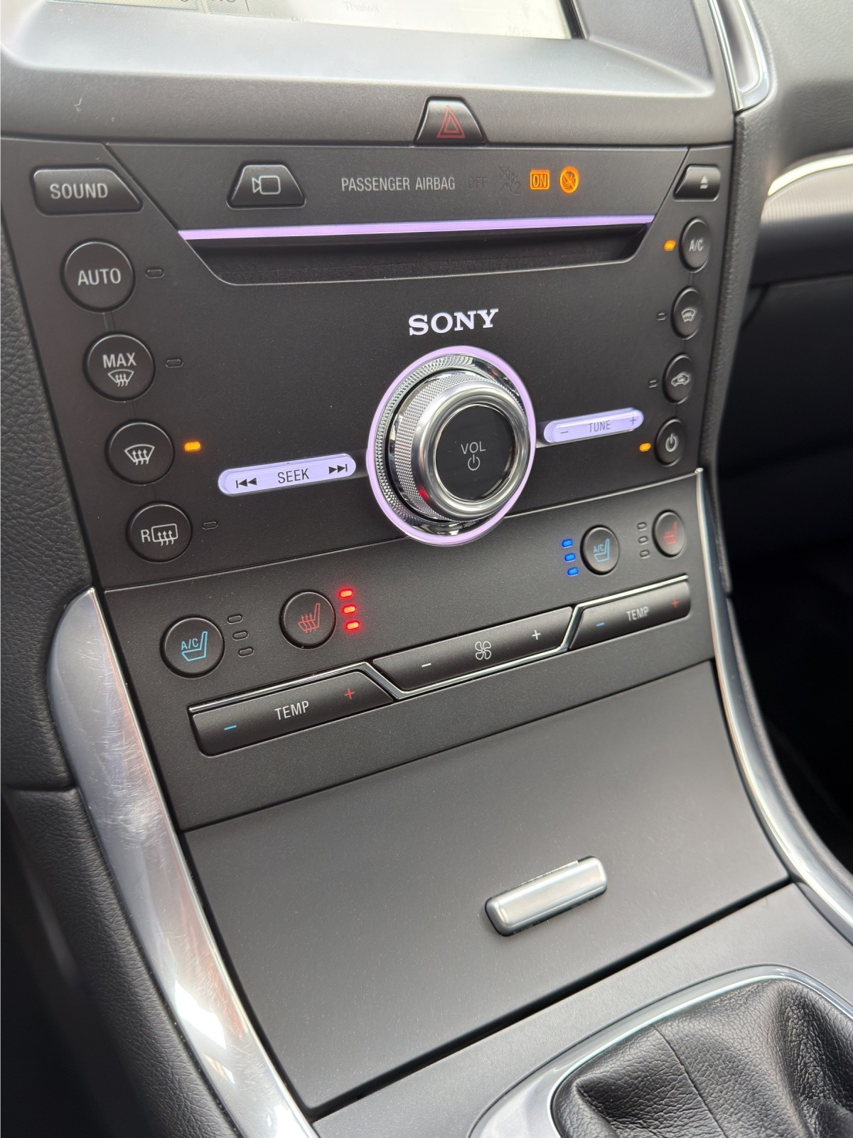FORD Galaxy 2.0 TDCi Titanium AWD PowerShift-image-14