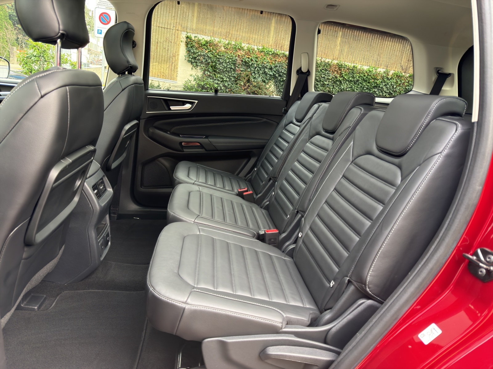 FORD Galaxy 2.0 TDCi Titanium AWD PowerShift-image-9