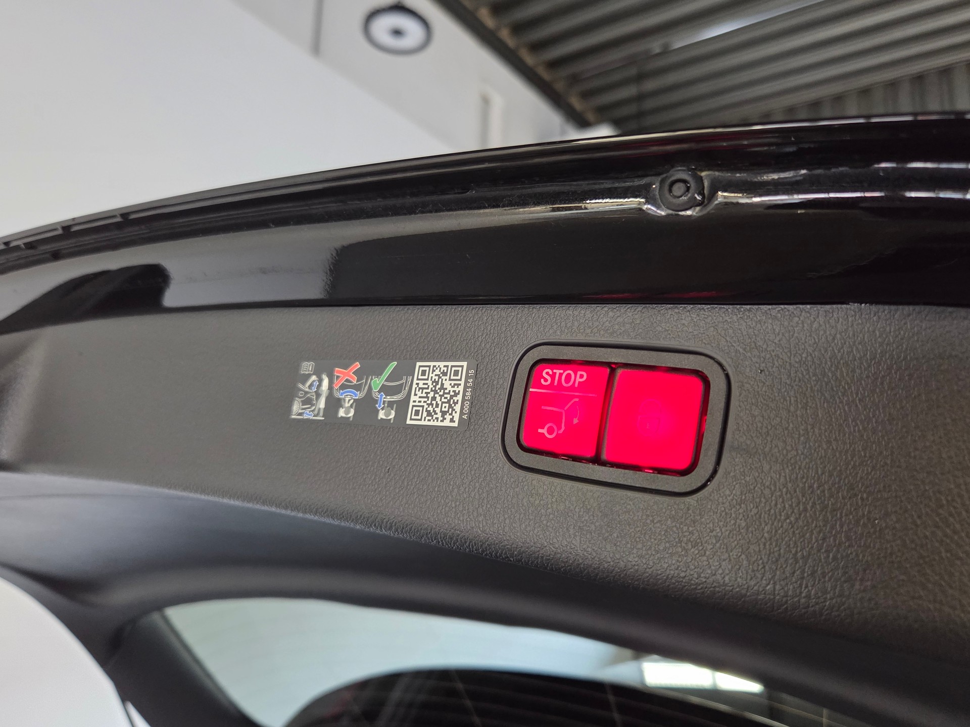 MERCEDES-BENZ C 43 AMG Executive Edition 4matic Kombi-image-23