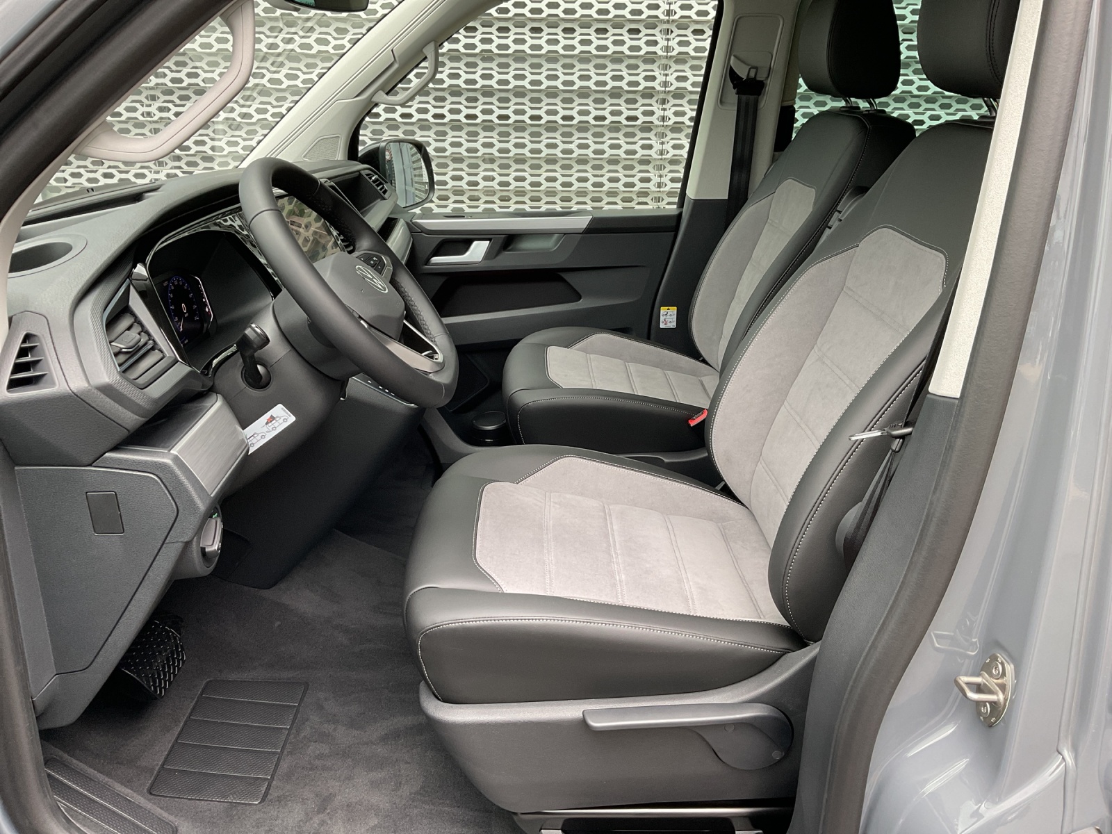VW T6.1 California 2.0 TDI Beach Edition Spirit DSG-image-9
