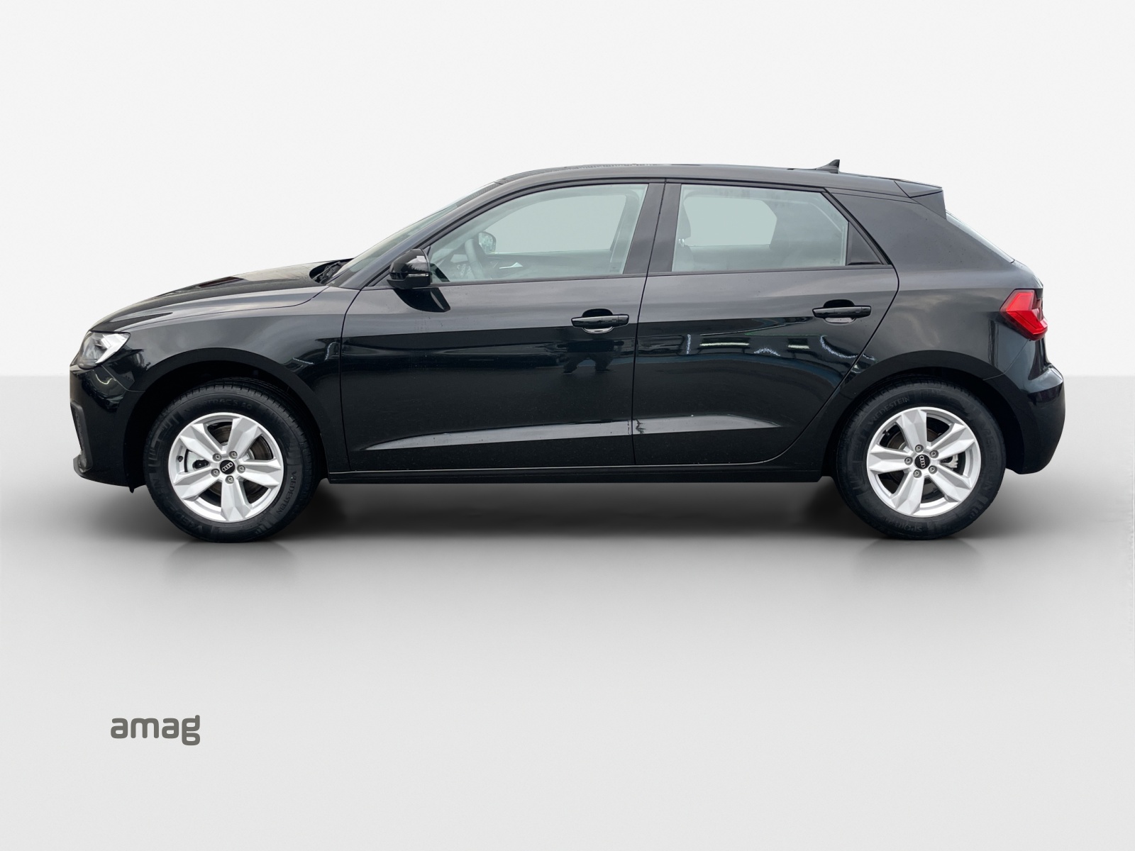 AUDI A1 Sportback 30 TFSI Attraction S-tronic-image-1