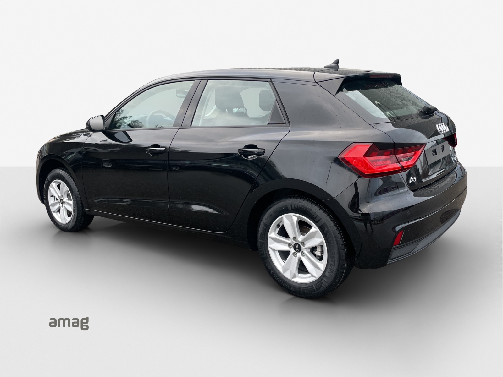 AUDI A1 Sportback 30 TFSI Attraction S-tronic-image-2