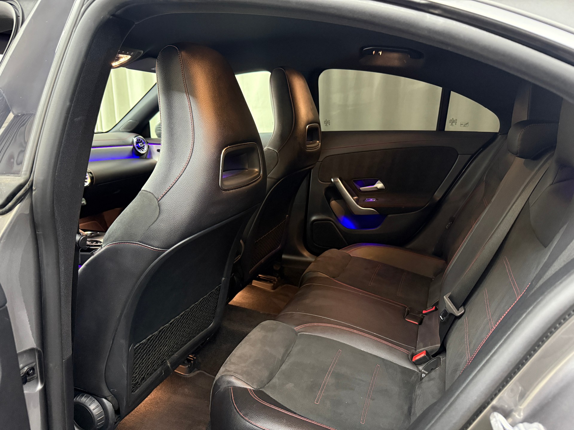 MERCEDES-BENZ CLA 220 AMG Line 7G-DCT-image-7