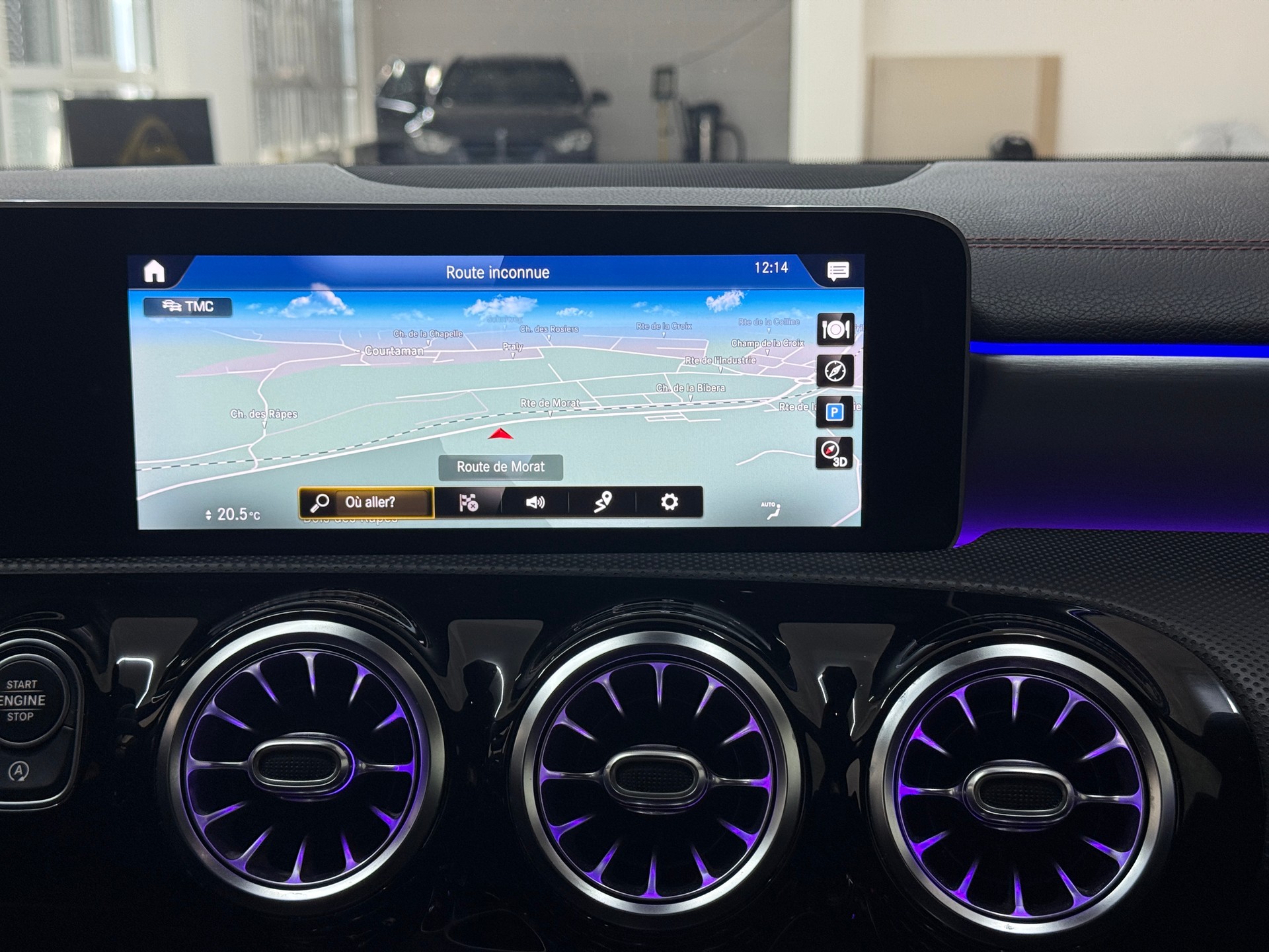 MERCEDES-BENZ CLA 220 AMG Line 7G-DCT-image-10