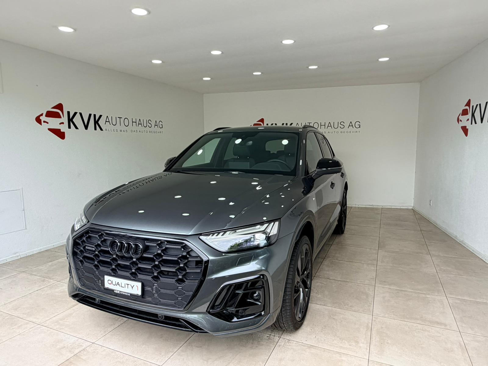 AUDI Q5 40 TFSI S line quattro S-tronic **Black Edition**