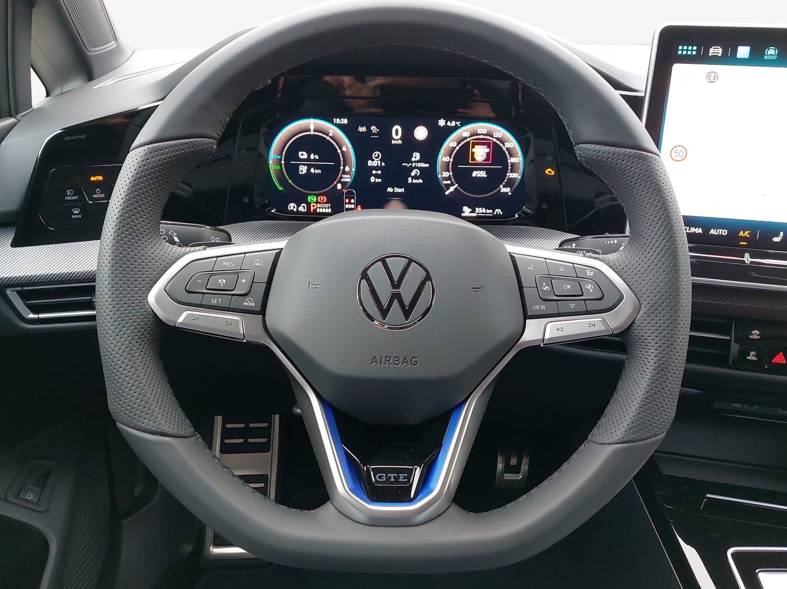 VW Golf 1.5 TSI PHEV GTE-image-9
