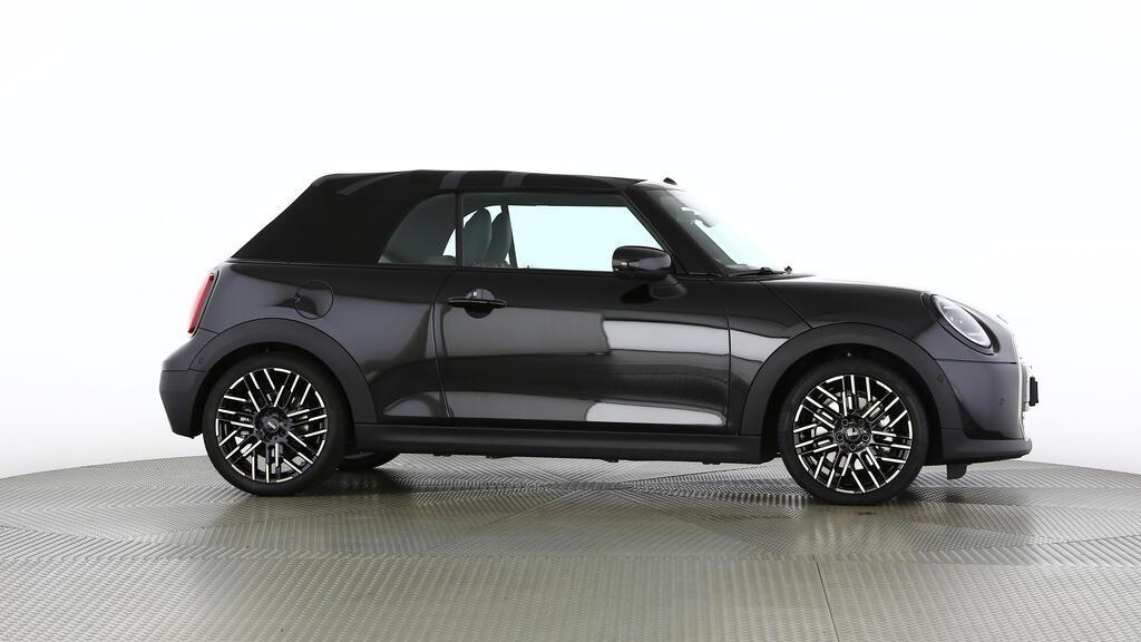 MINI Cooper S Cabrio-image-1