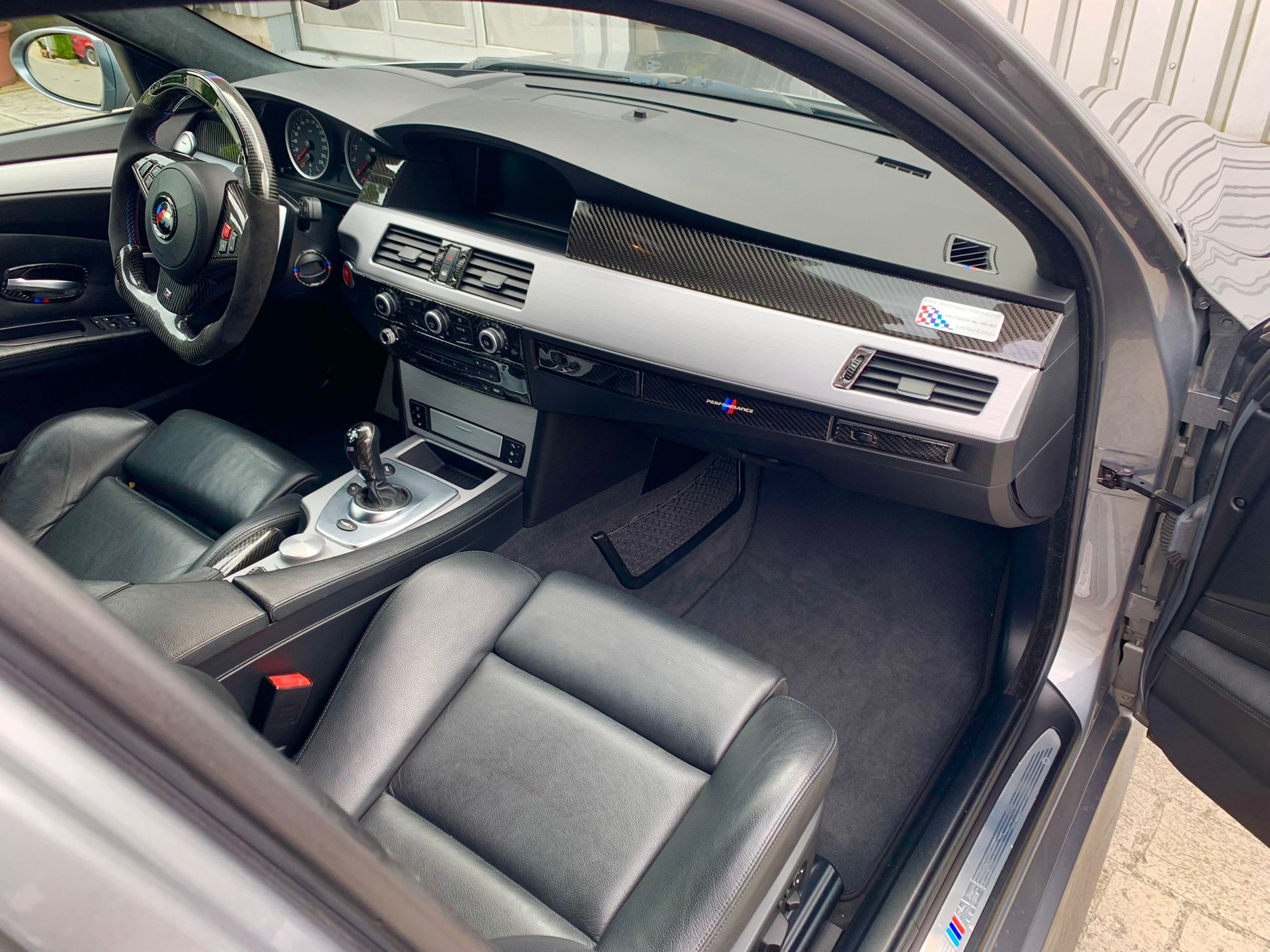 BMW M5 Touring-image-7