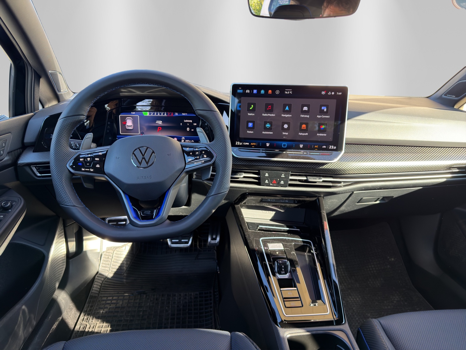 VW Golf 2.0 TSI R DSG 4 Motion-image-9
