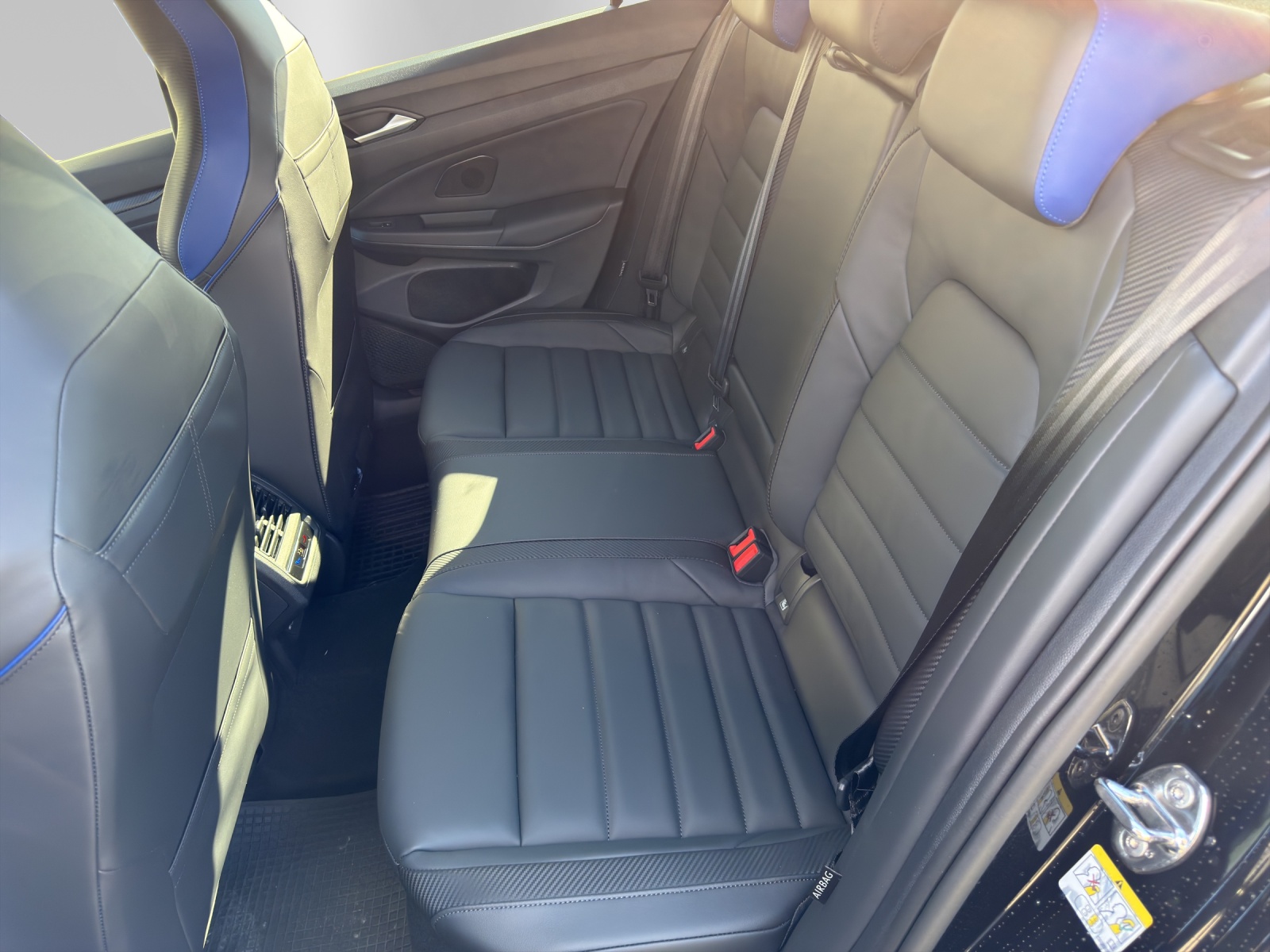 VW Golf 2.0 TSI R DSG 4 Motion-image-10