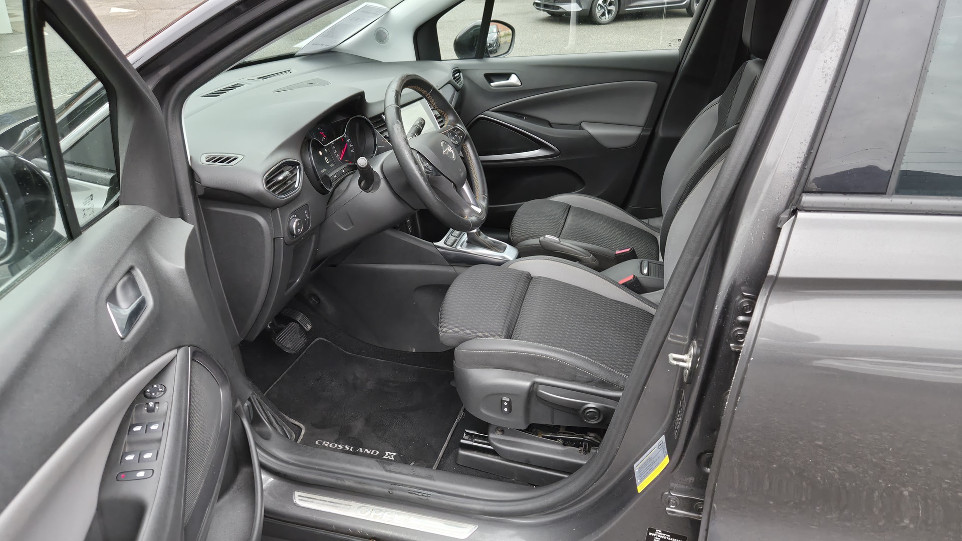 OPEL Crossland X 1.2i Ultimate Automatik-image-11
