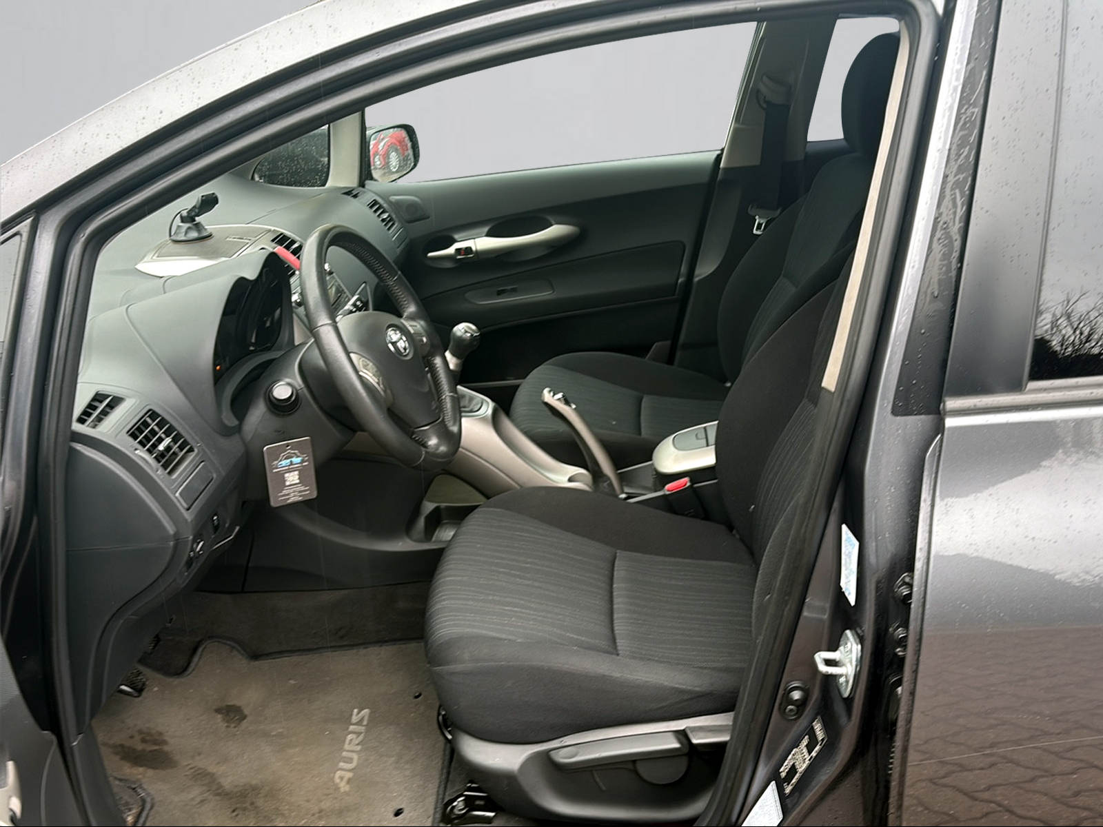TOYOTA Auris 1.6 Linea Sol-image-4