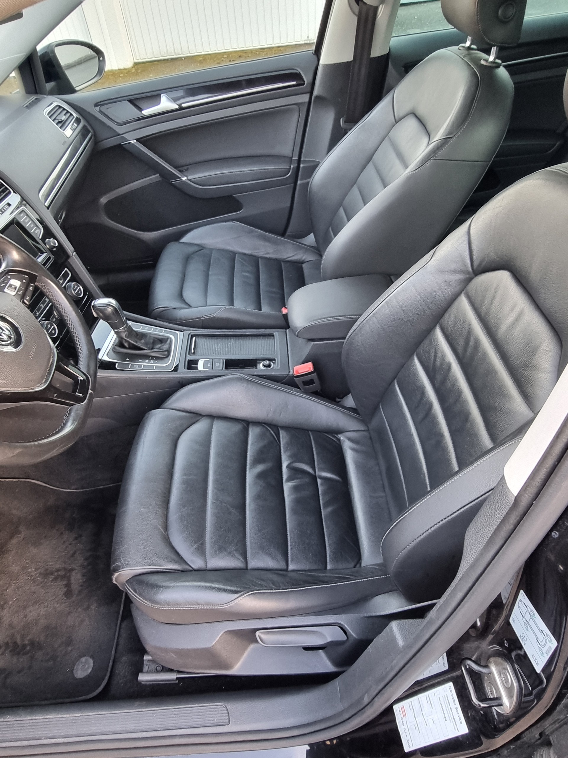 VW Golf 1.4 TSI Highline DSG-image-7