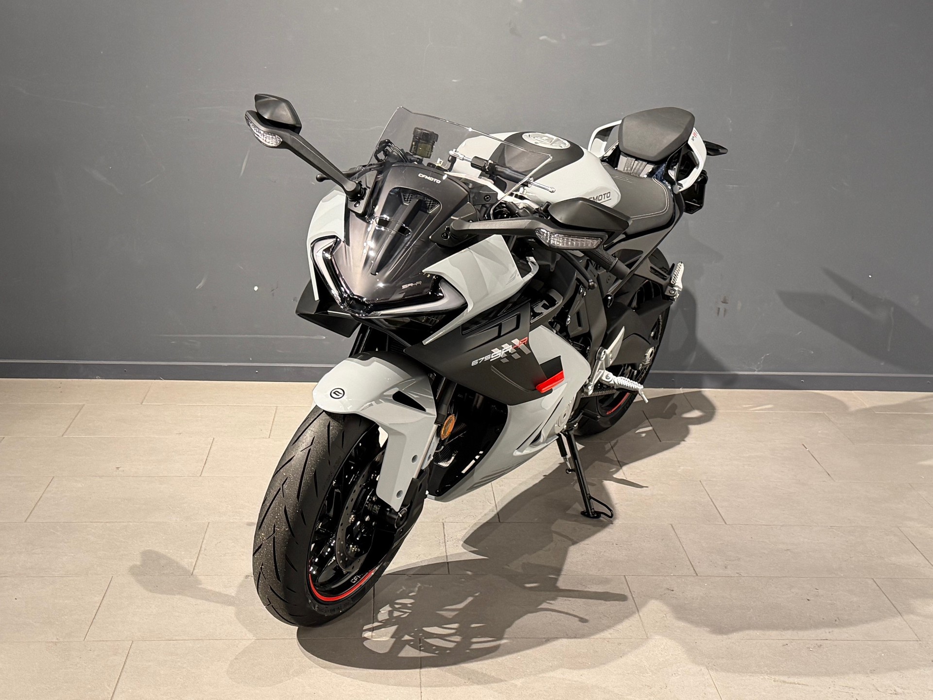 CF MOTO 675 SR-R-showroom-element-2