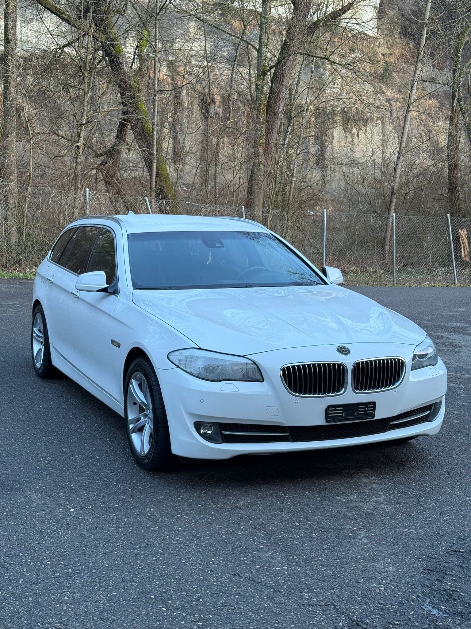 BMW 530d xDrive Touring Steptronic-image-1