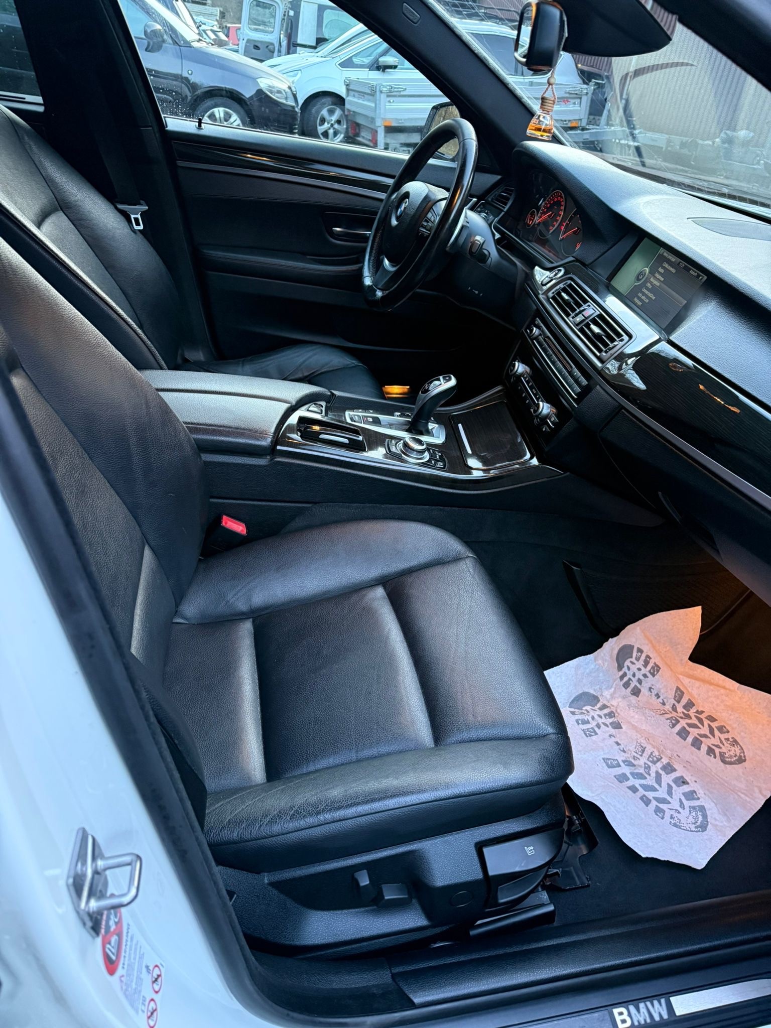 BMW 530d xDrive Touring Steptronic-image-6