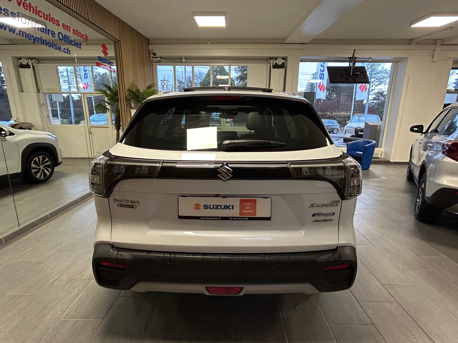 SUZUKI S-Cross 1.4 T Compact Top Hybrid 4x4-image-7