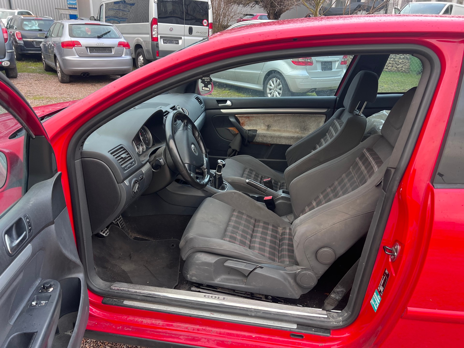 VW Golf 2.0 TFSI GTI-image-12