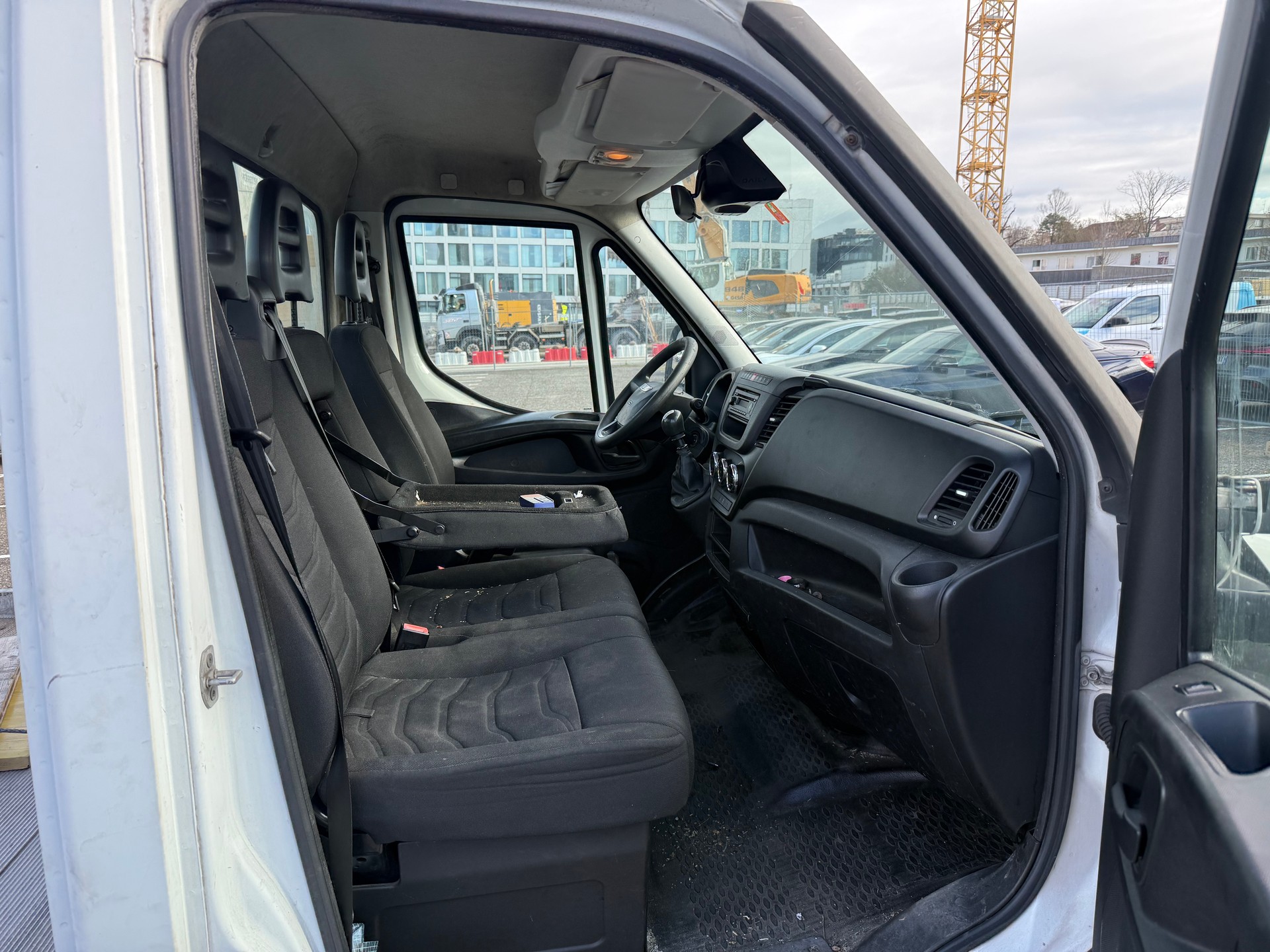 IVECO 35 S 17 D-image-5